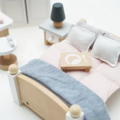 Daisylane Master Bedroom