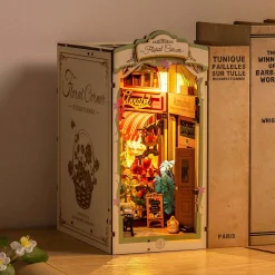 DIY Book Nook | Floral Corner